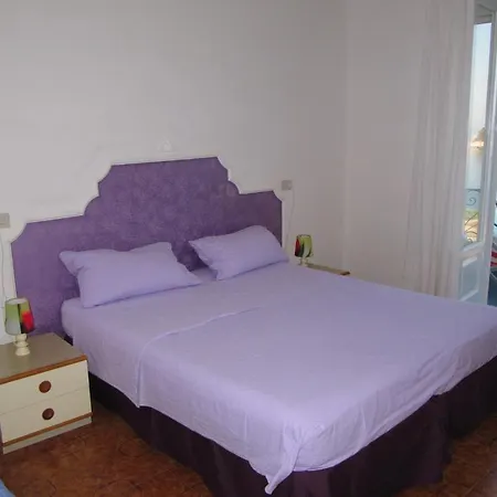 Alojamento de Acomodação e Pequeno-almoço Casa Antonio 4*